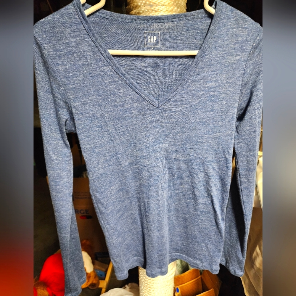 Gap medium blue women's long sleeve v-neck